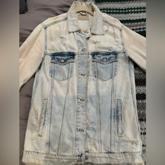 Free People Destroyed Long and Lean Trucker Jacket - Cloud Wash - Picture 2 of 8